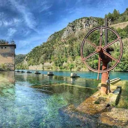 Fresco E Colorato Appartamentino In Narni Scalo Екстер'єр фото